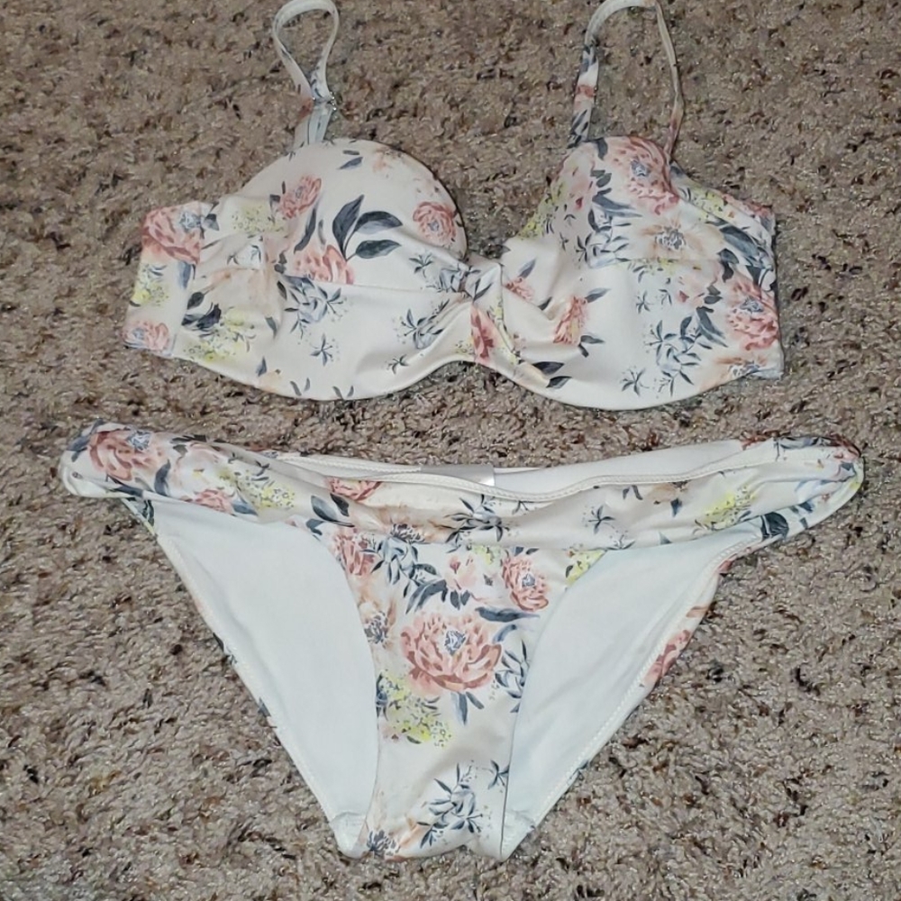 H&M bikini set (can be seperated)